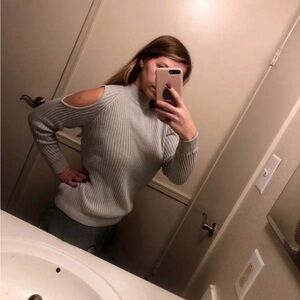 H&M Divided Cut Shoulder Sweater Extra Small